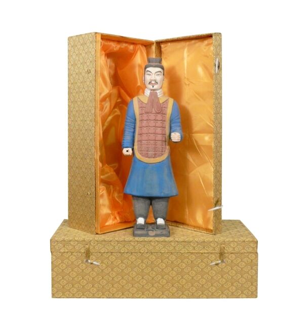 Officer - Chinese Xian soldier statuette in terracotta