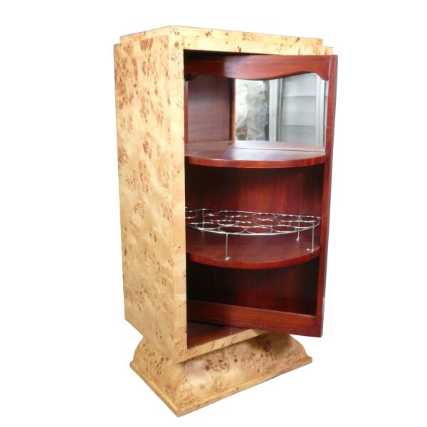 Bar art déco avec une porte pivotante 3 Bar d'art et décoration