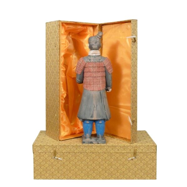 Fantassin - Statuette Chinoise Xian en terre cuite en couleur 2 Fantassin - Statuette soldat Chinois Xian en terre cuite