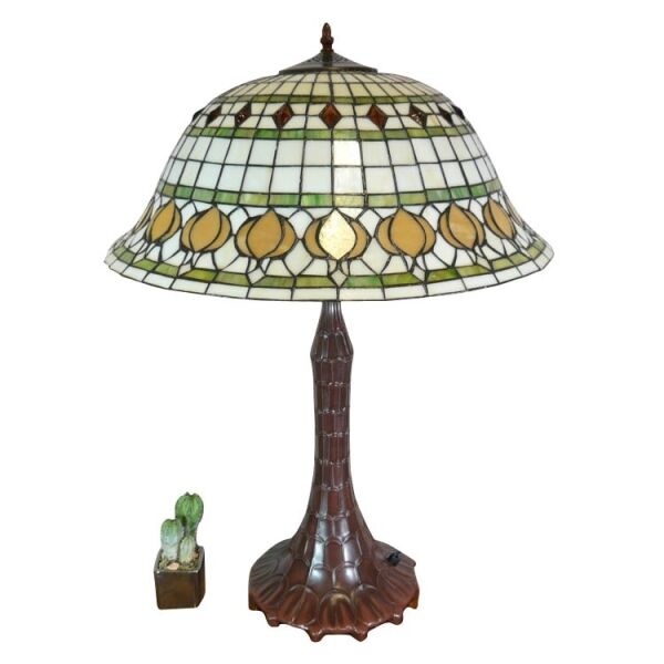 Lampe Tiffany blanche jaune et verte 2 Lampe Tiffany blanche jaune et verte