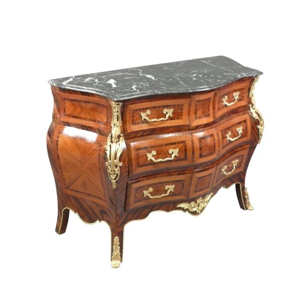 Commode Louis XV galbée