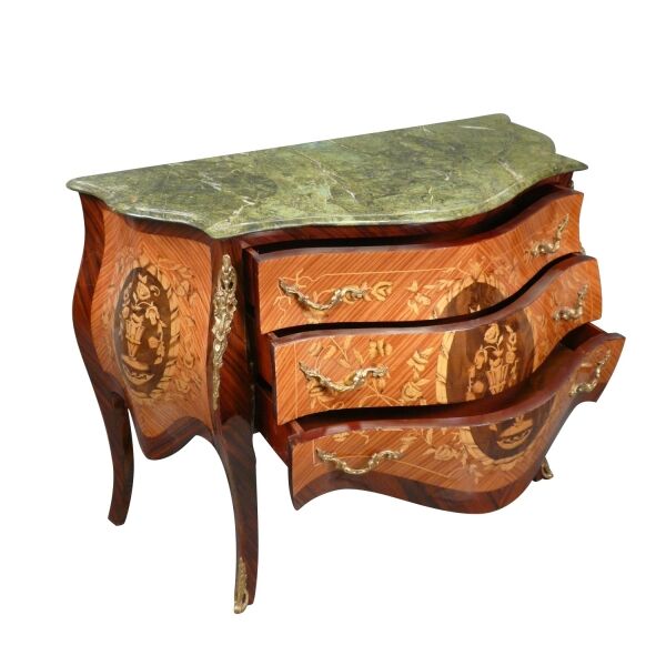 Commode Louis XV avec un marbre vert 3 Commode Louis XV avec un marbre vert - Commode Louis XV - Commode