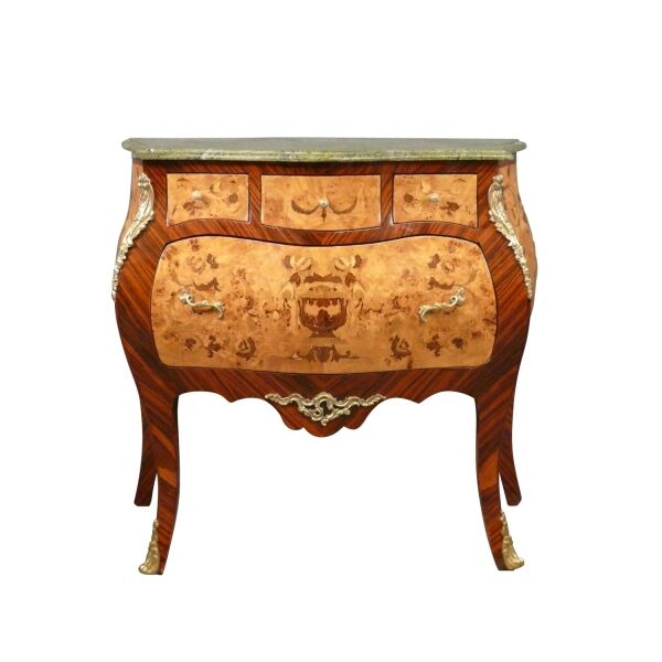 Commode Louis XV bombée à ressaut 1 Commode Louis XV marbre vert