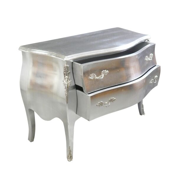 Commode baroque argentée style Louis XV 2 Commode baroque argentée offrant un large volume de rangement