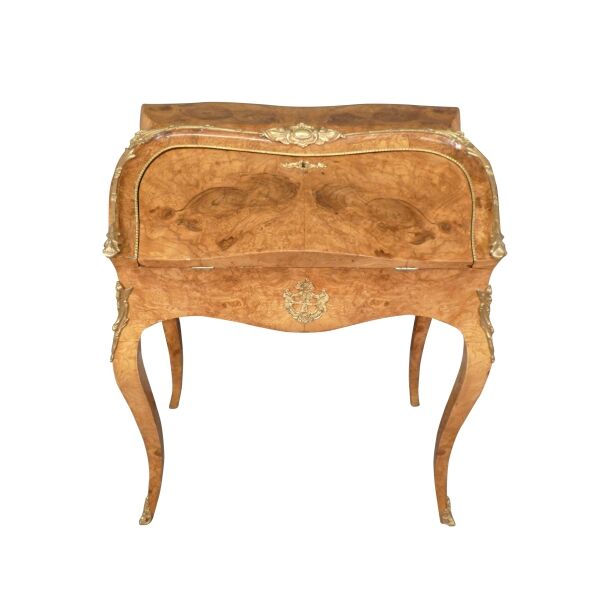 Bureau de pente Louis XV en ronce d'érable