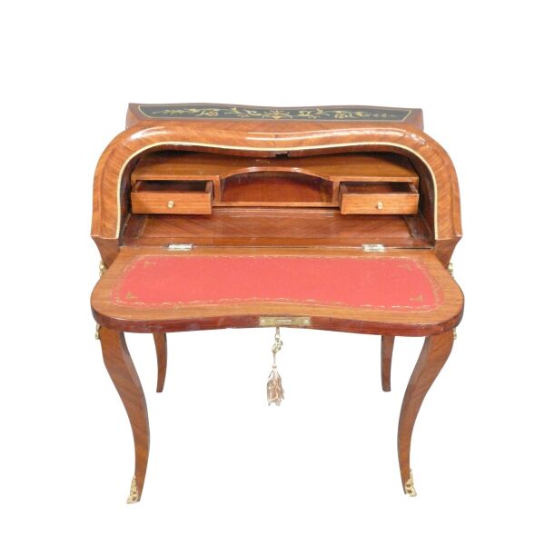 Bureau de pente Louis XV peinture fleurie 4 Bureau de pente Louis 15 peinture fleurie