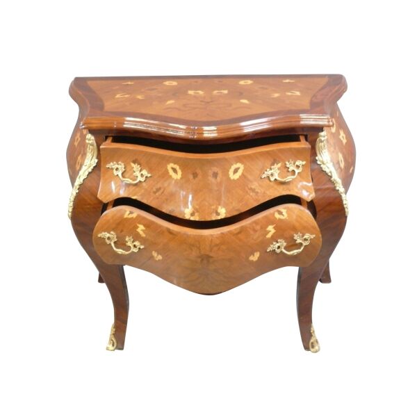 Commode Louis XV galbée façade et côtés 3 Commode Louis 15 galbée toutes faces