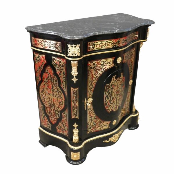 Buffet style Empire 8 Buffet Empire Noir en marqueterie boulle et dessus marbre. -