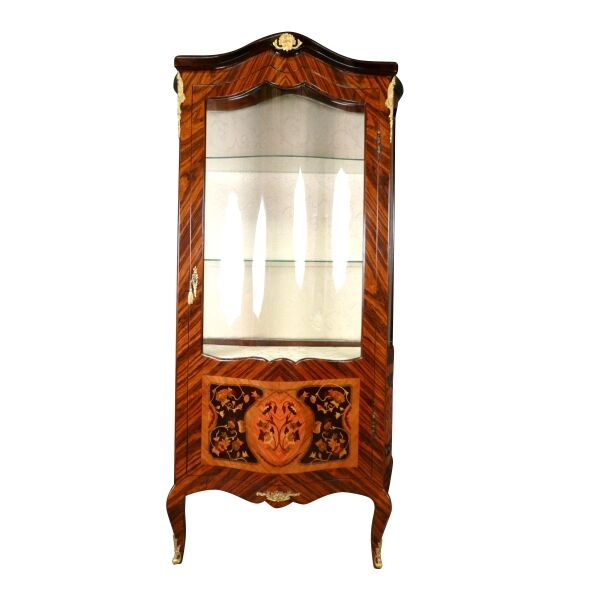 Vitrine style Louis XV en marqueterie
