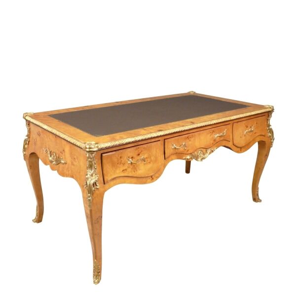 Grand bureau Louis XV en loupe d'orme 3 Bureau Louis XV en marqueterie de loupe d'orme